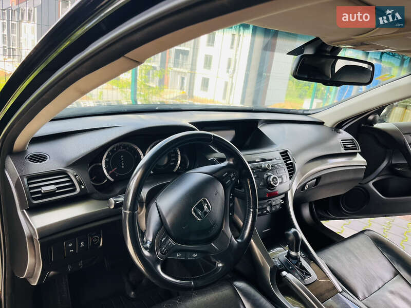 Седан Honda Accord 2012 в Виннице