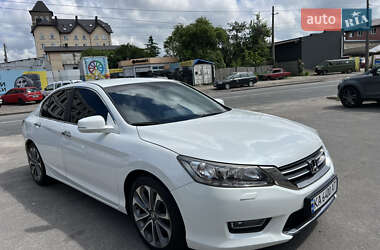 Седан Honda Accord 2013 в Києві