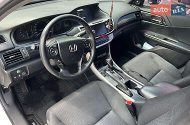 Седан Honda Accord 2013 в 
