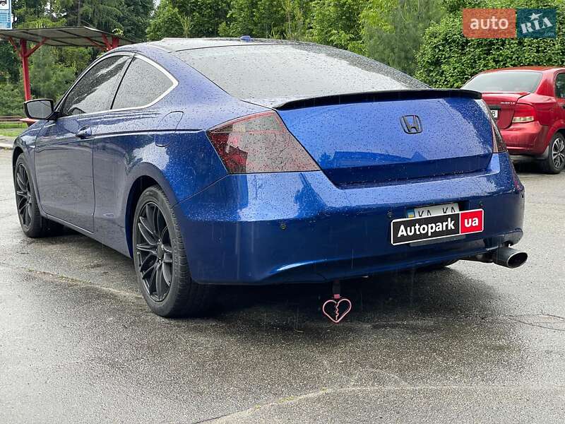 Купе Honda Accord 2008 в Киеве