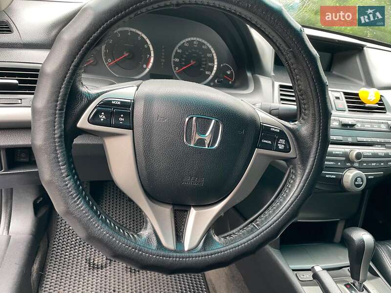 Купе Honda Accord 2008 в Киеве
