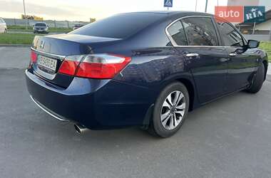 Седан Honda Accord 2012 в 