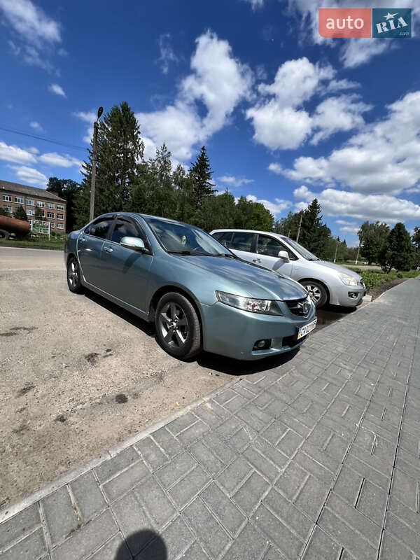 Седан Honda Accord 2003 в Золотоноше