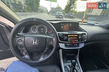Седан Honda Accord 2014 в 