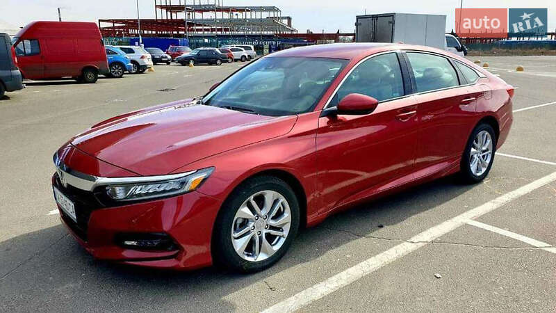 Седан Honda Accord 2019 в Киеве