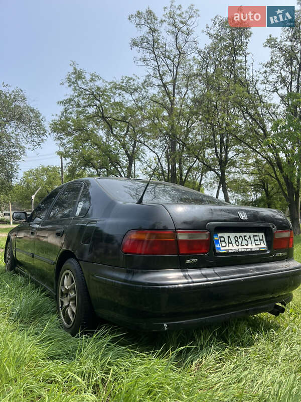 Седан Honda Accord 1995 в Межевой