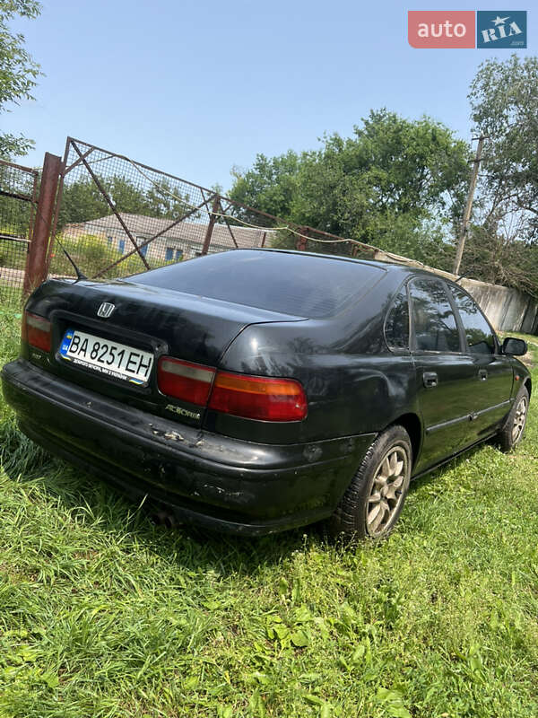 Седан Honda Accord 1995 в Межевой