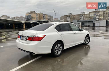 Седан Honda Accord 2012 в 
