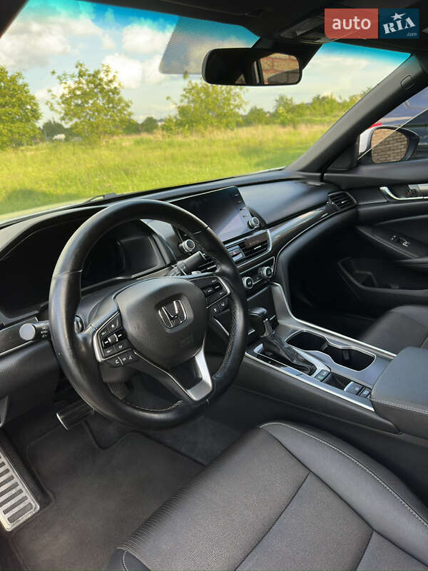 Седан Honda Accord 2019 в Ровно