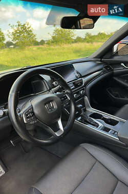 Седан Honda Accord 2019 в 