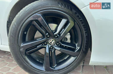 Седан Honda Accord 2019 в 