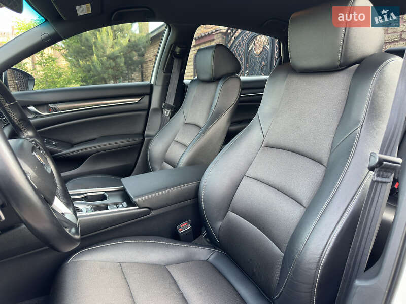 Седан Honda Accord 2019 в Ровно