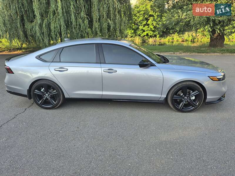 Седан Honda Accord 2023 в Кривому Розі