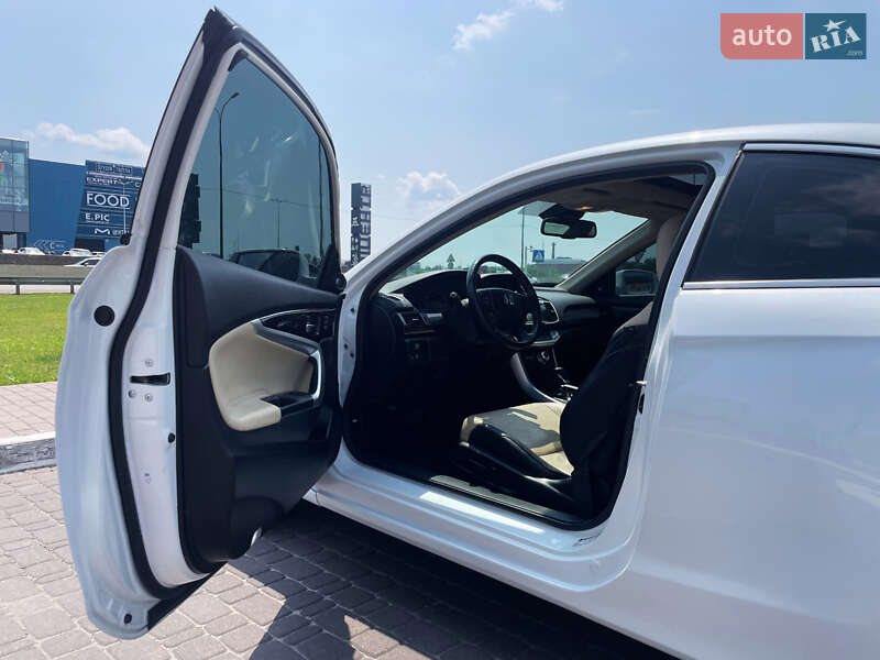 Купе Honda Accord 2014 в Киеве