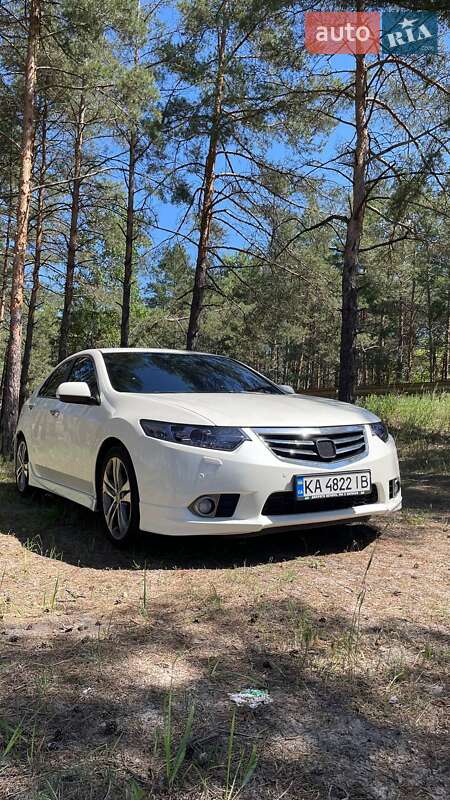 Седан Honda Accord 2011 в Киеве