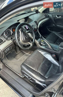 Седан Honda Accord 2010 в 