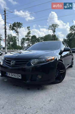 Седан Honda Accord 2010 в 