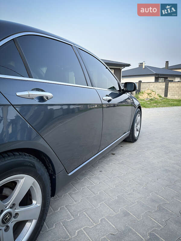 Седан Honda Accord 2003 в Ровно