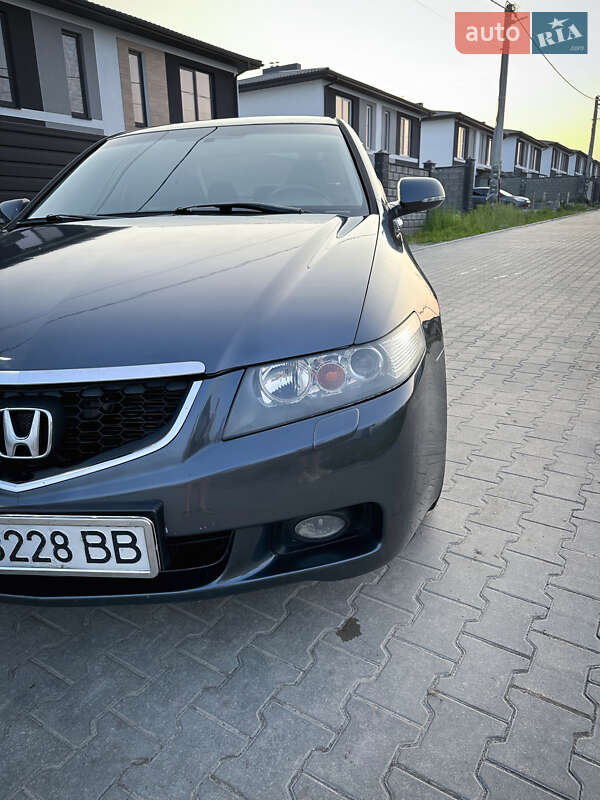 Седан Honda Accord 2003 в Ровно