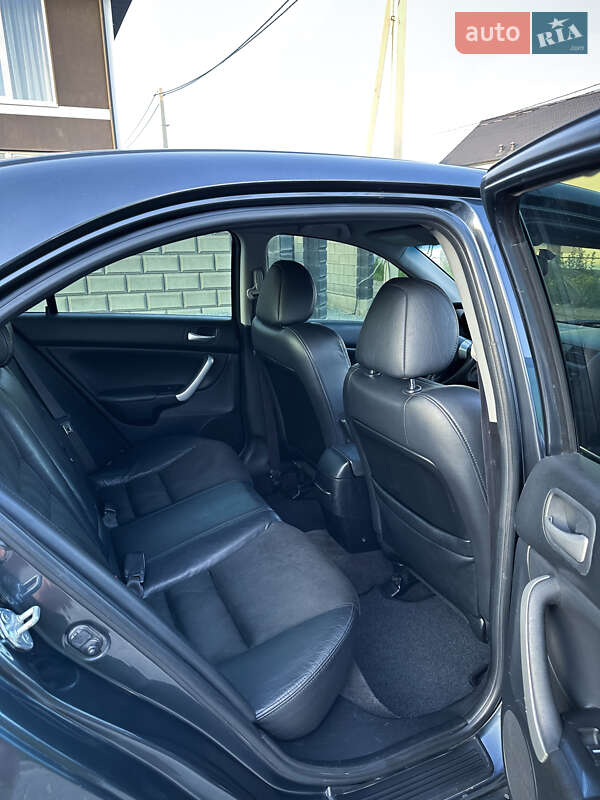 Седан Honda Accord 2003 в Ровно