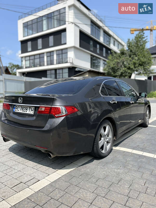 Седан Honda Accord 2008 в Городке