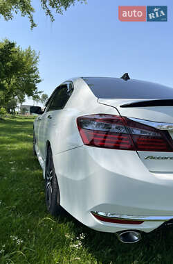Седан Honda Accord 2016 в 