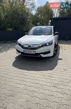 Седан Honda Accord 2016 в 