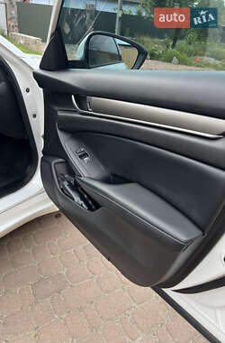 Седан Honda Accord 2017 в 