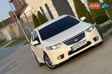 Седан Honda Accord 2011 в 