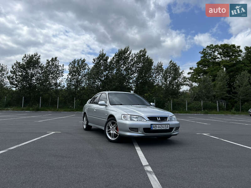 Седан Honda Accord 2003 в 