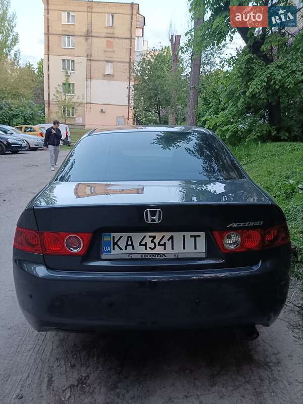 Седан Honda Accord 2003 в Киеве