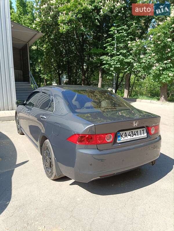Седан Honda Accord 2003 в Киеве