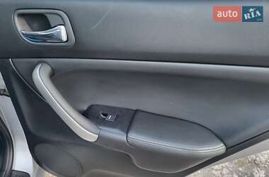 Седан Honda Accord 2005 в 