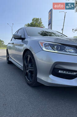 Седан Honda Accord 2016 в Павлограді