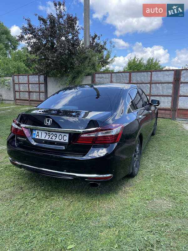 Седан Honda Accord 2016 в Березне