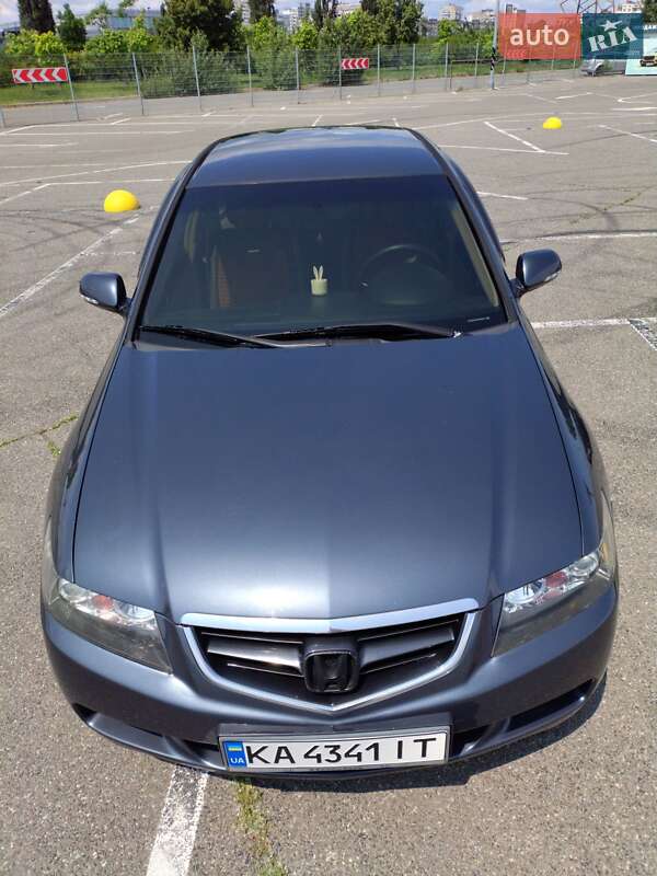 Седан Honda Accord 2003 в Киеве