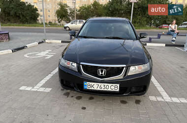 Седан Honda Accord 2005 в Ровно