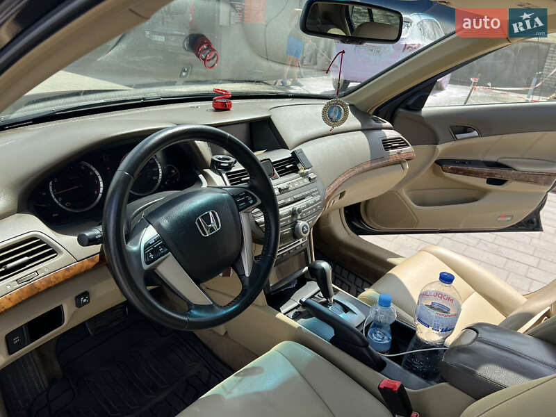 Седан Honda Accord 2008 в Киеве