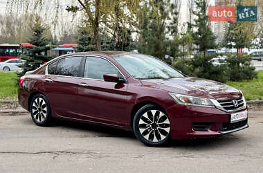 Седан Honda Accord 2015 в Киеве