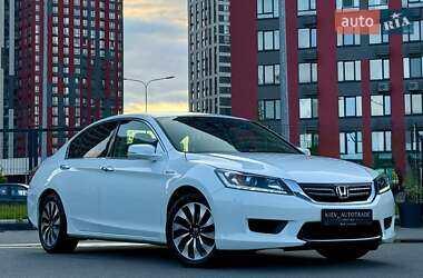 Седан Honda Accord 2014 в Киеве