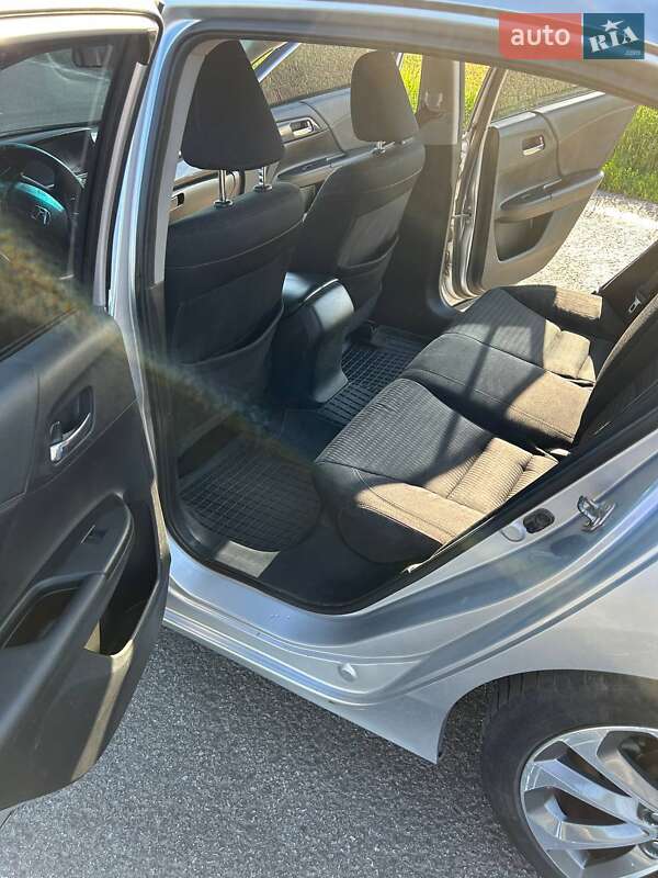 Седан Honda Accord 2015 в Ромнах фото 16 Седан Honda Accord 2015 в Ромнах
