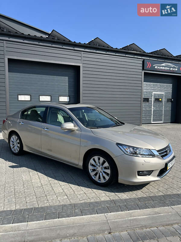 Седан Honda Accord 2013 в Івано-Франківську