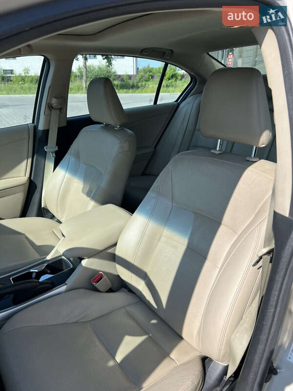 Седан Honda Accord 2013 в Івано-Франківську