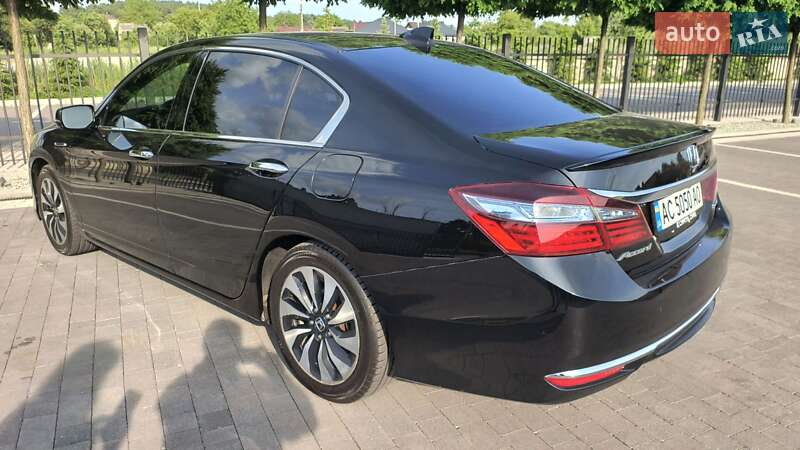 Седан Honda Accord 2016 в Луцьку