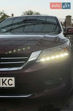 Седан Honda Accord 2013 в Ровно