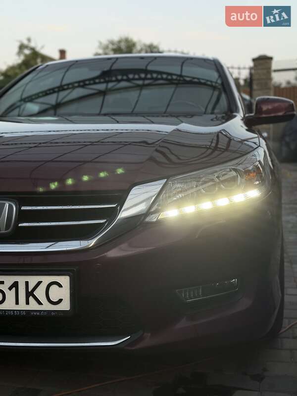 Седан Honda Accord 2013 в Рівному