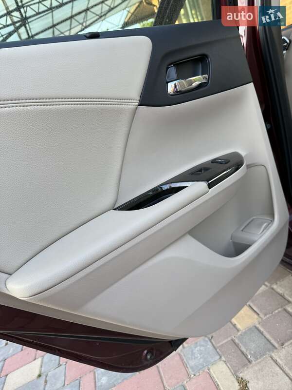 Седан Honda Accord 2013 в Рівному