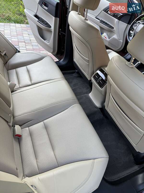 Седан Honda Accord 2013 в Рівному