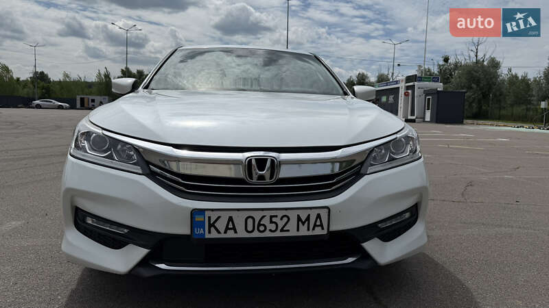 Седан Honda Accord 2016 в Киеве