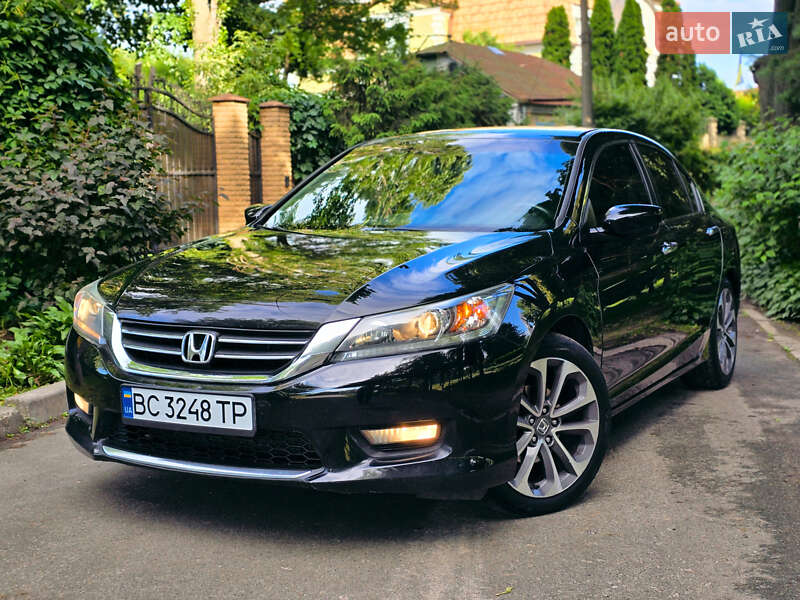 Седан Honda Accord 2015 в 